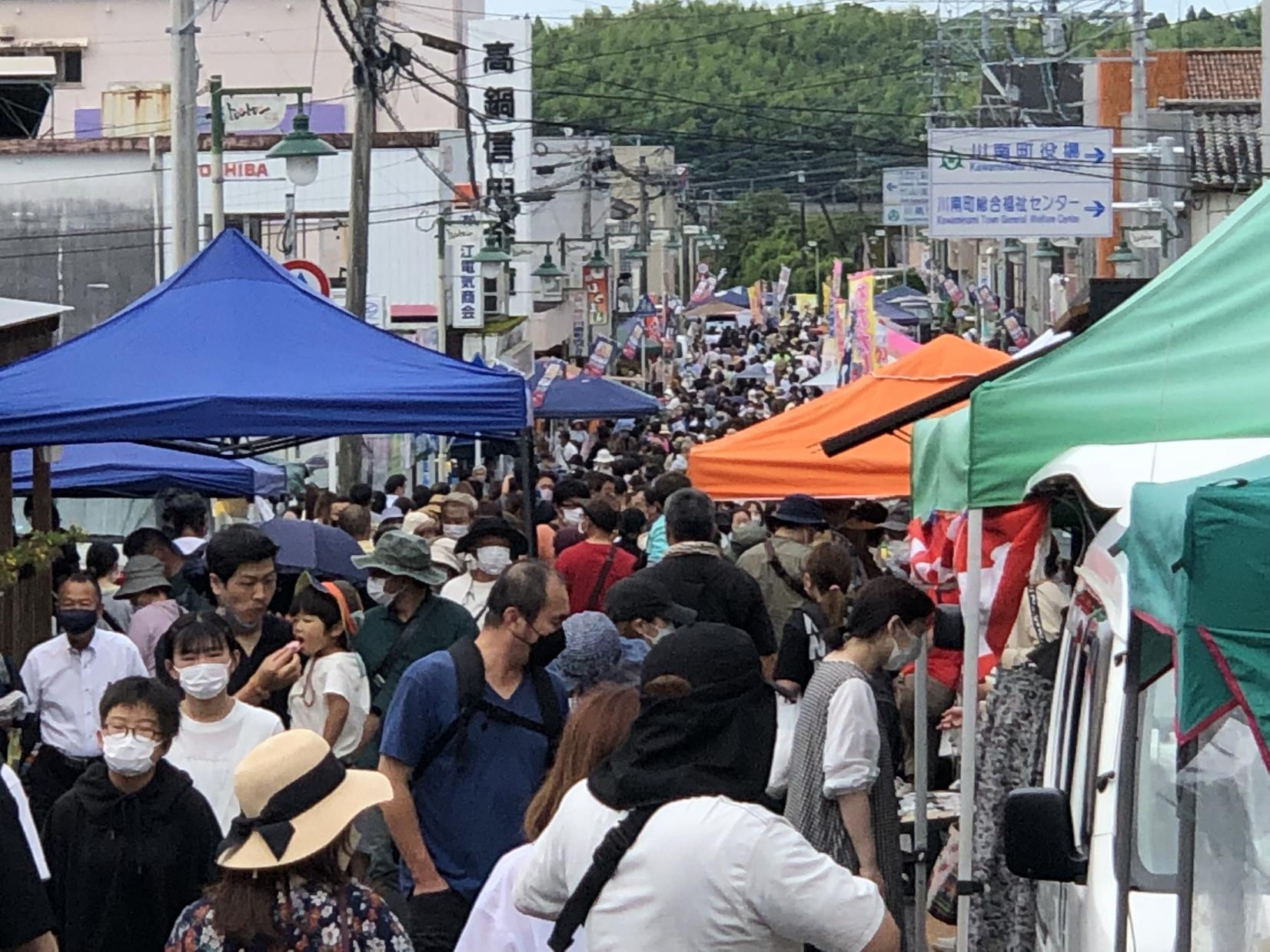 トロントロン軽トラ市では県内各地のお店が大集合-1