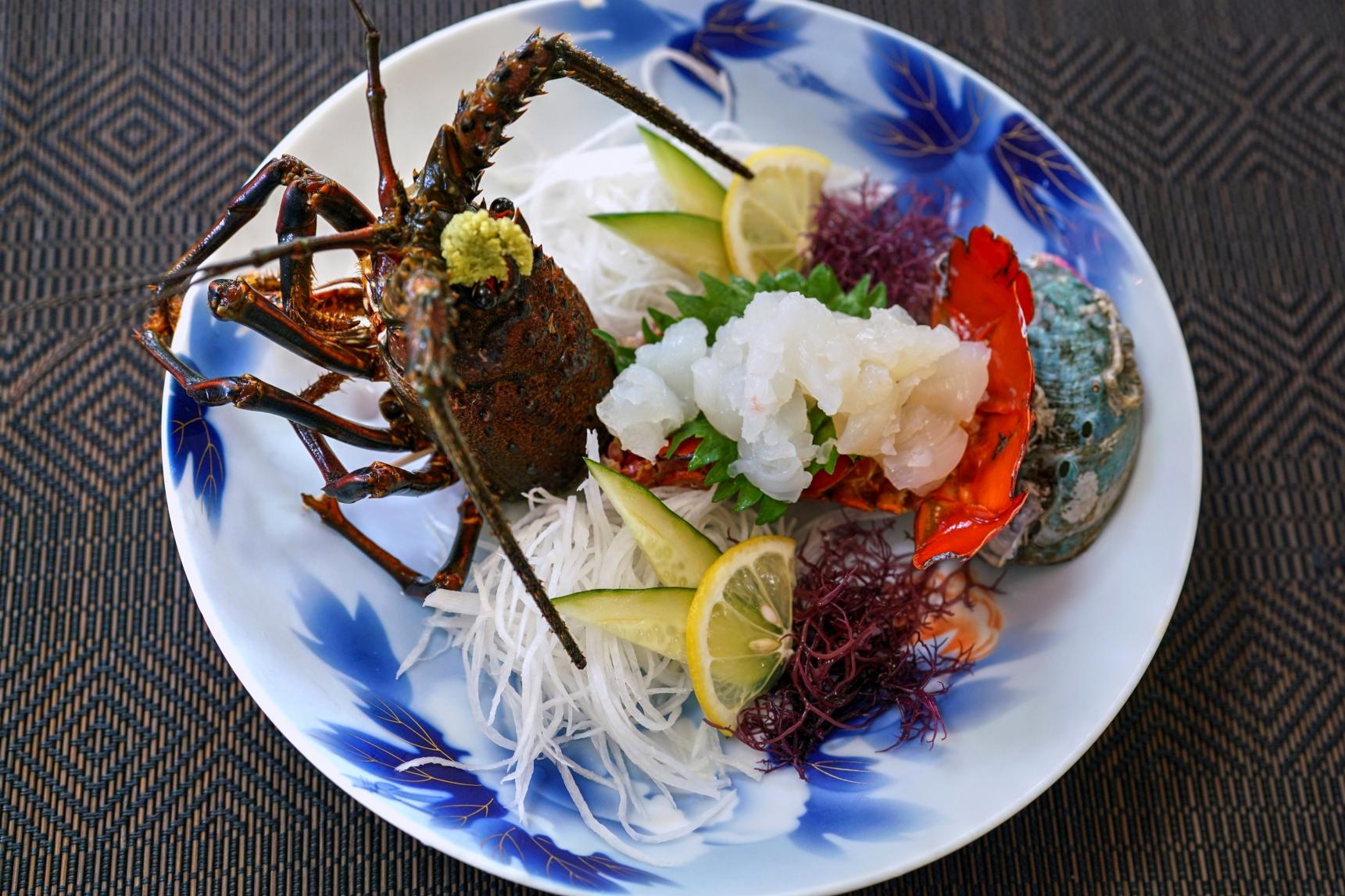 Japanese spiny lobster (Ise ebi)-1