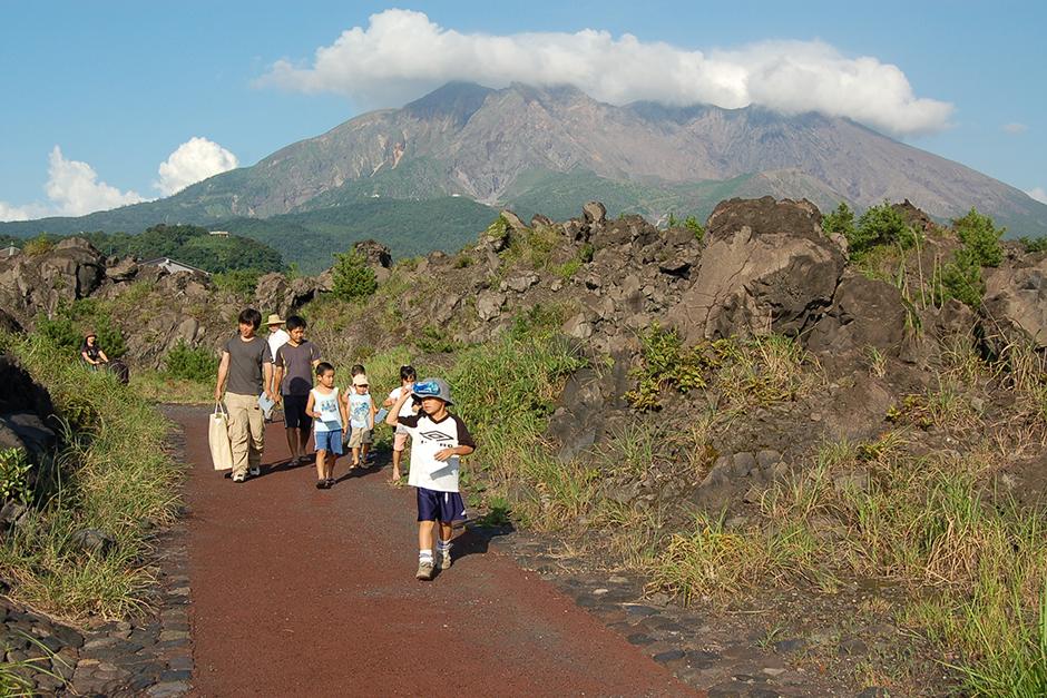 地球を感じる「桜島火山ガイドウォーク」-1