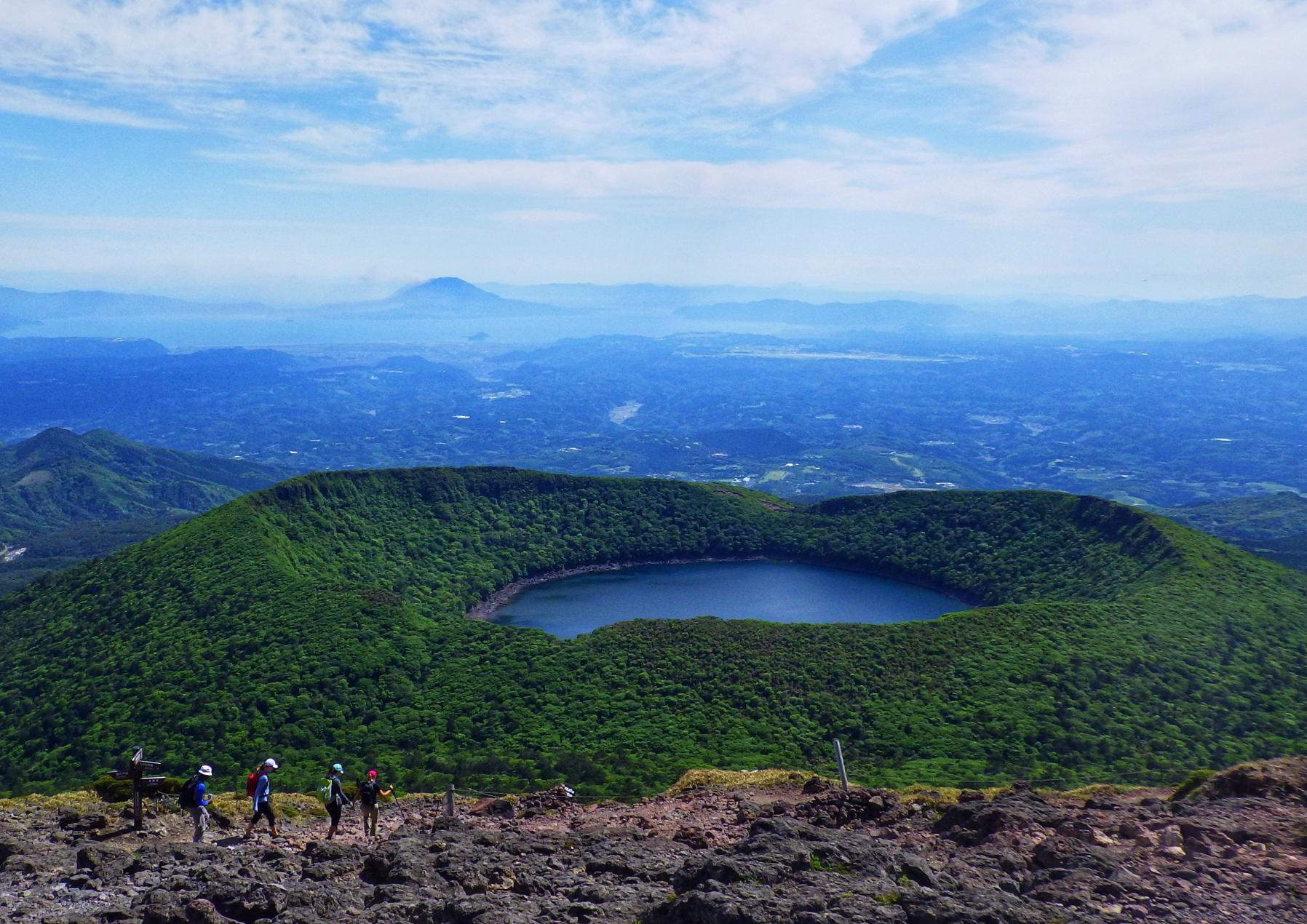 霧島の美しい火山景観と神話・文化を体感する旅コース-1