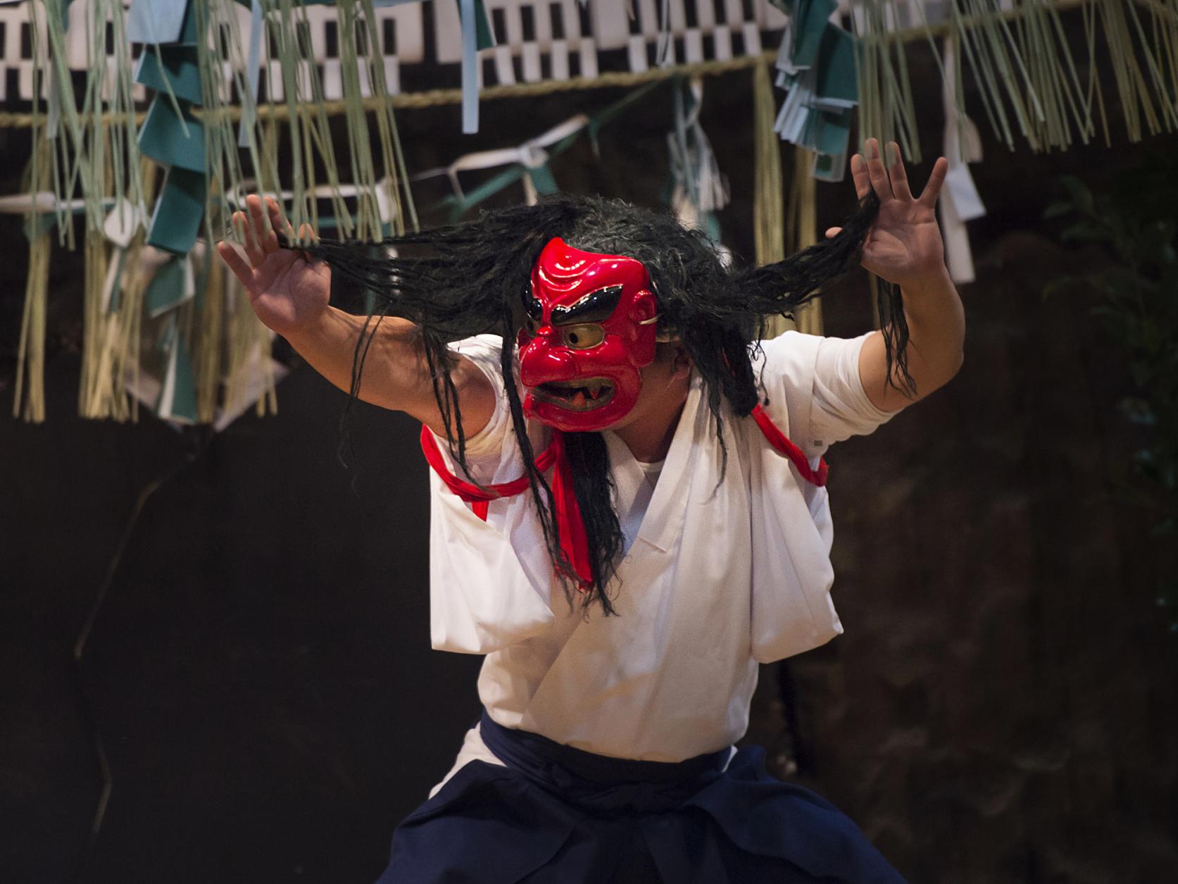 高千穂でしたいこと③ 迫力満点の夜神楽鑑賞-1