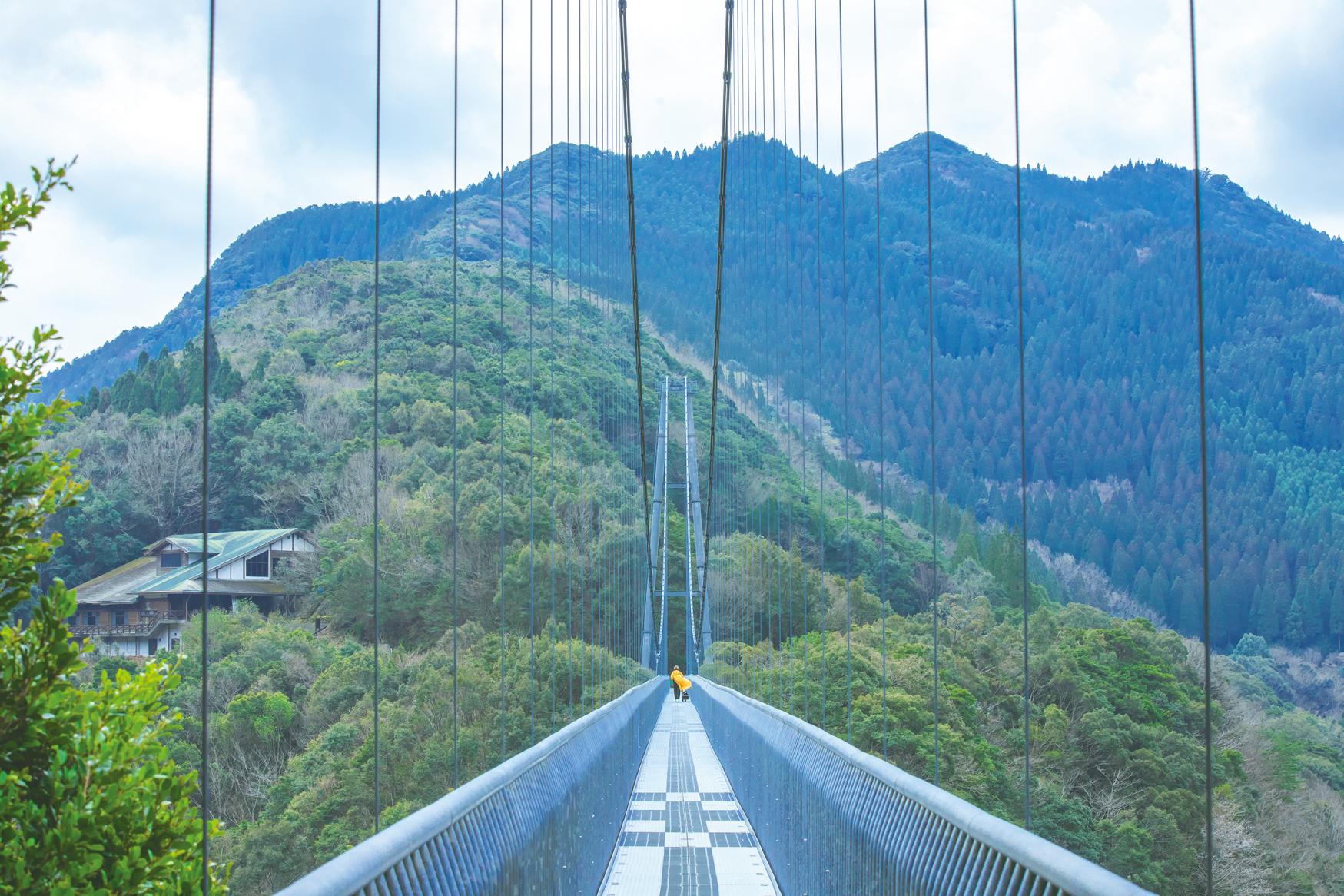 綾の照葉大吊橋-0