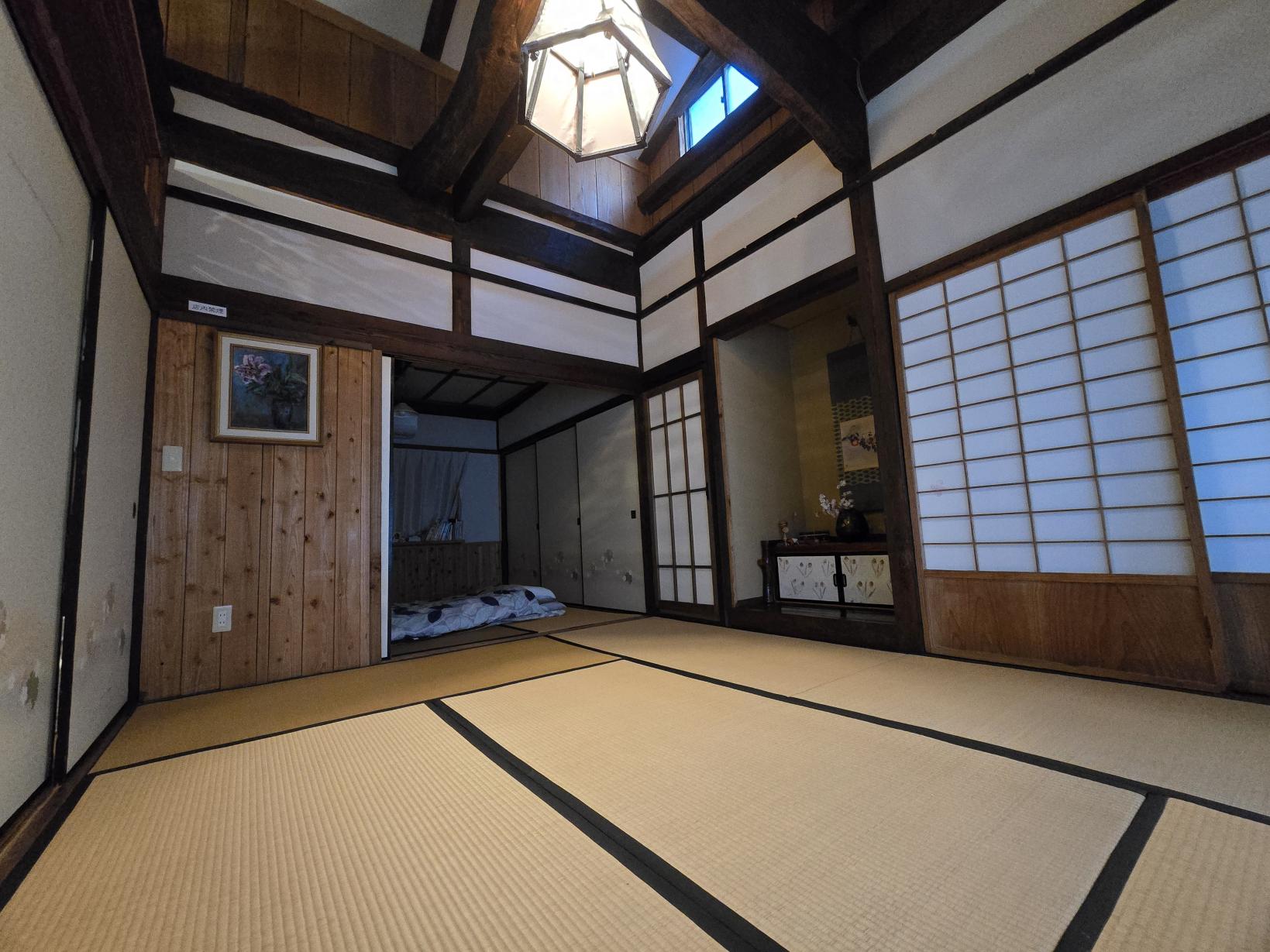 古民家でも寒くない。薪ストーブでポカポカの夜-1