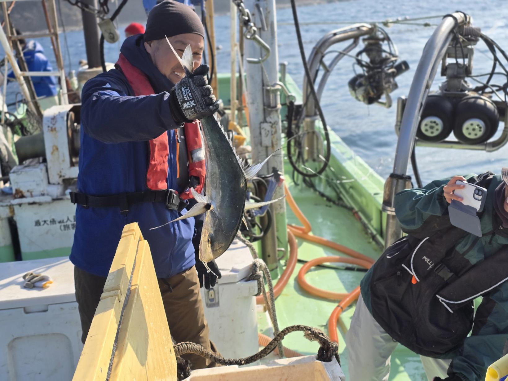 魚が跳ねる！獲れたての感動-9