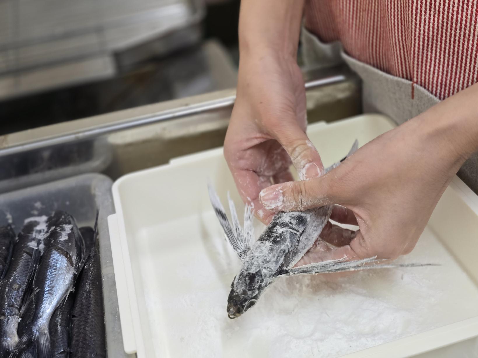 赤と白の灯台が目印！「海のこころ」へ-2