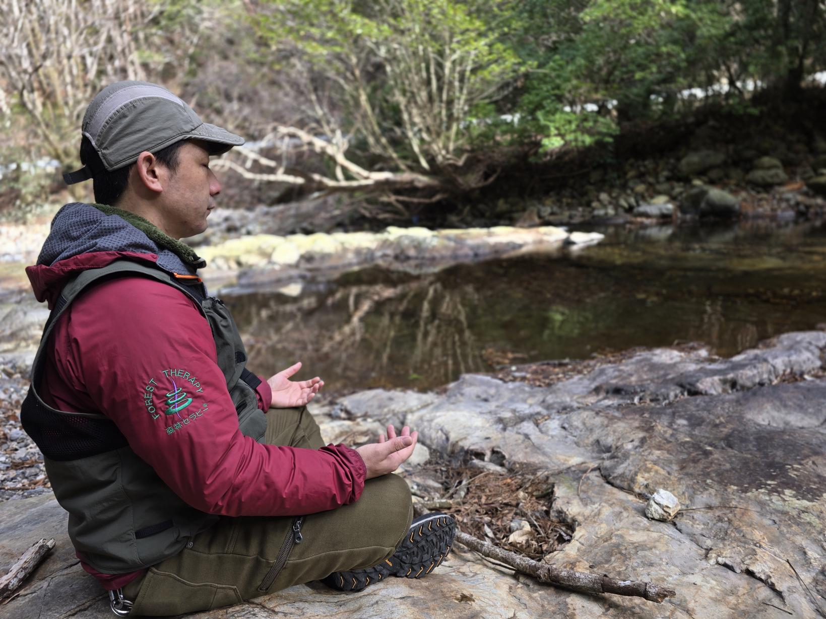 川辺での「呼吸瞑想」-1