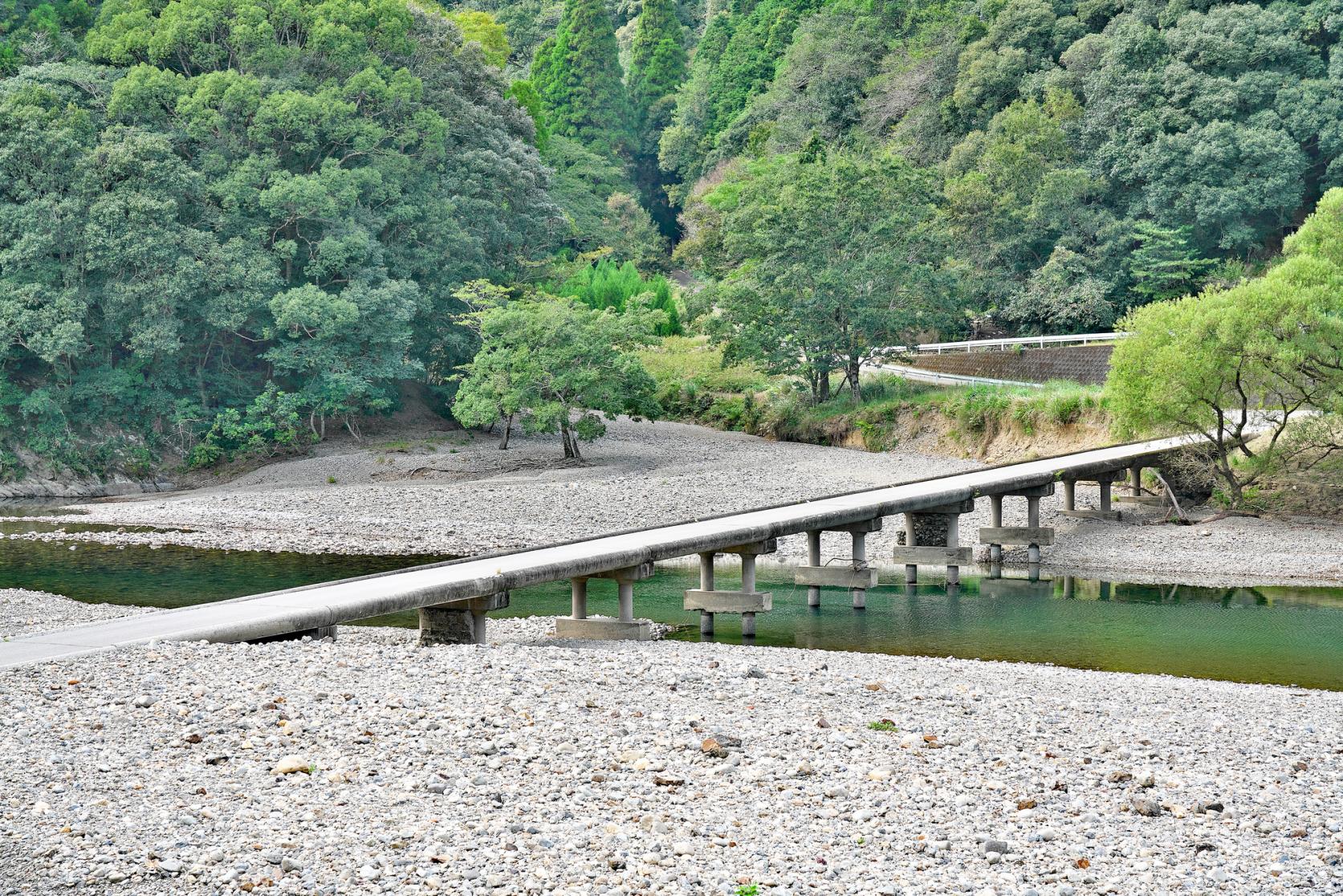 【夏】奇跡の透明度｜小川の清流と高千穂峡（7月〜8月）-1