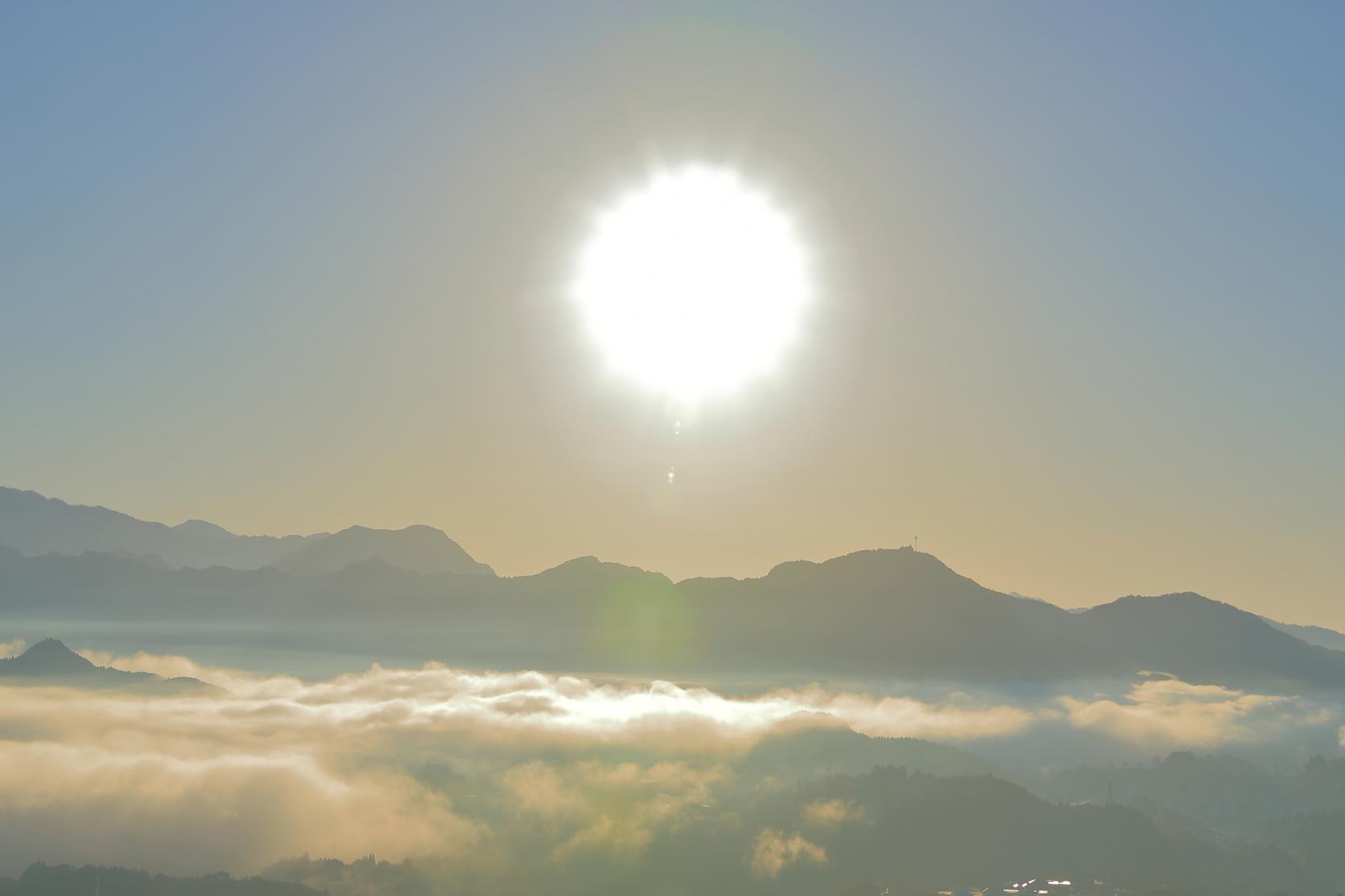 【秋〜初冬】凛とした空気｜国見ヶ丘の雲海（9月下旬〜12月上旬）-3