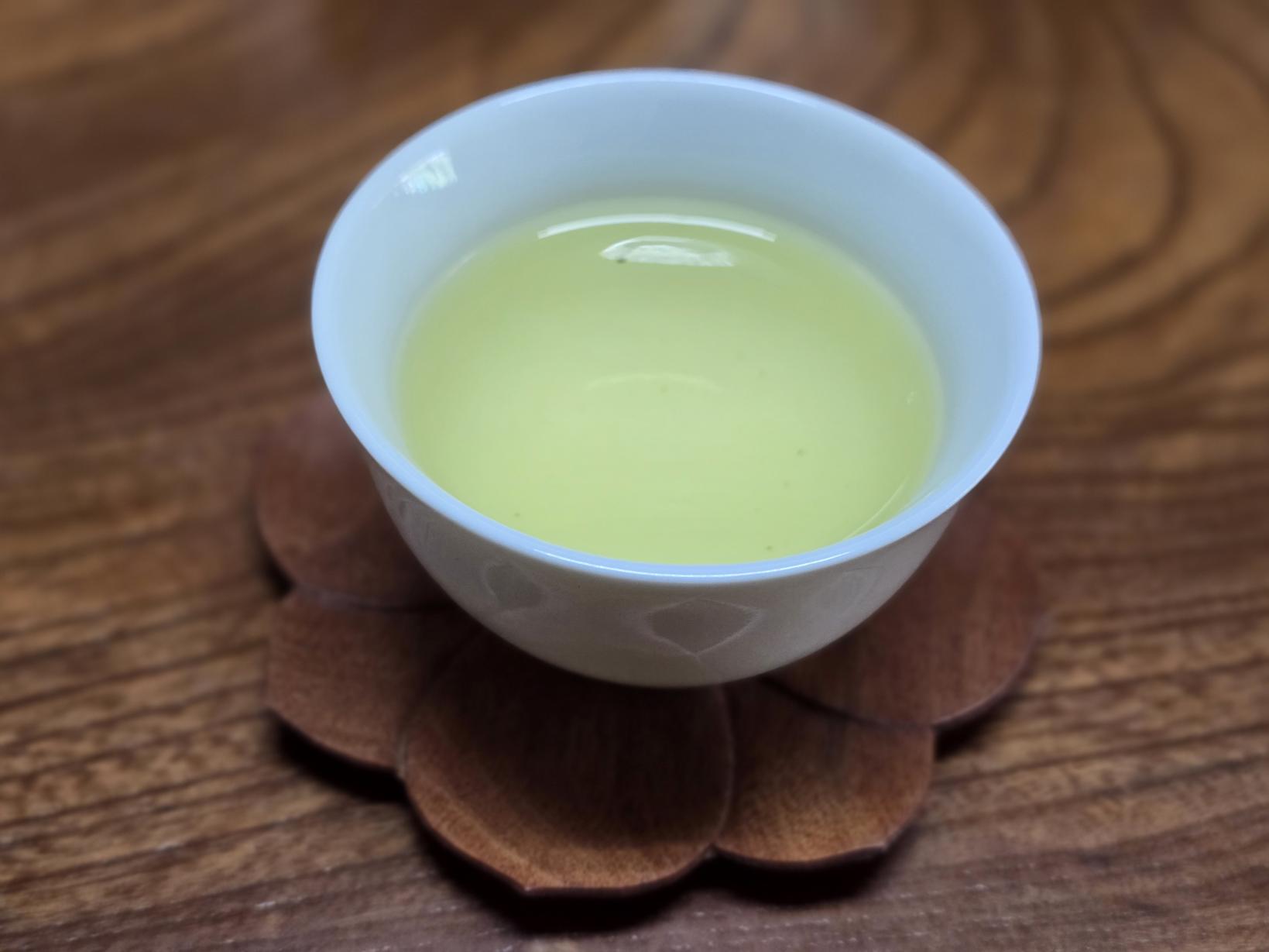 6種類の飲み比べ、同じ茶園から、これだけの表情が生まれる-2