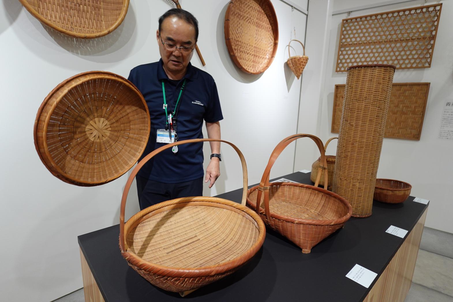 蓋がどの角度からでも合う、真円の飯籠-2