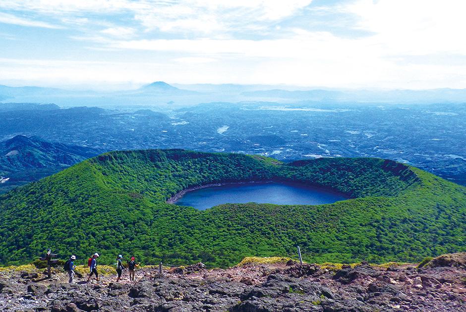 霧島の美しい火山景観と神話・文化を体感する旅コース-0