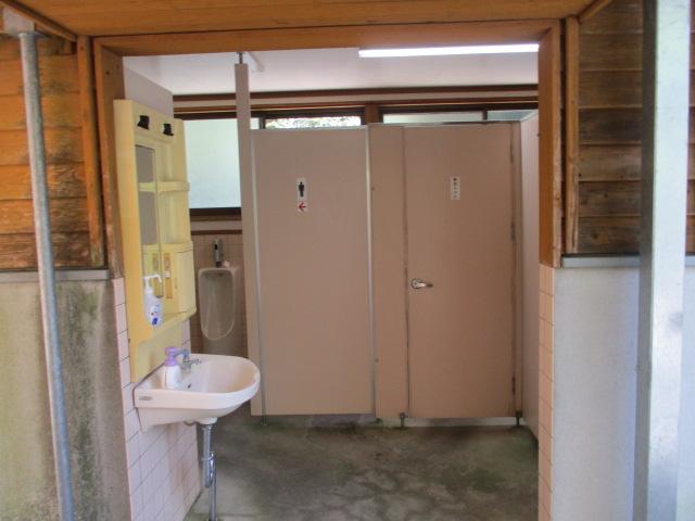 男女別一般トイレ内部-1