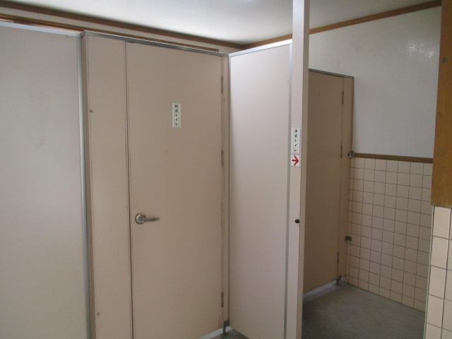 男女別一般トイレ内部-2