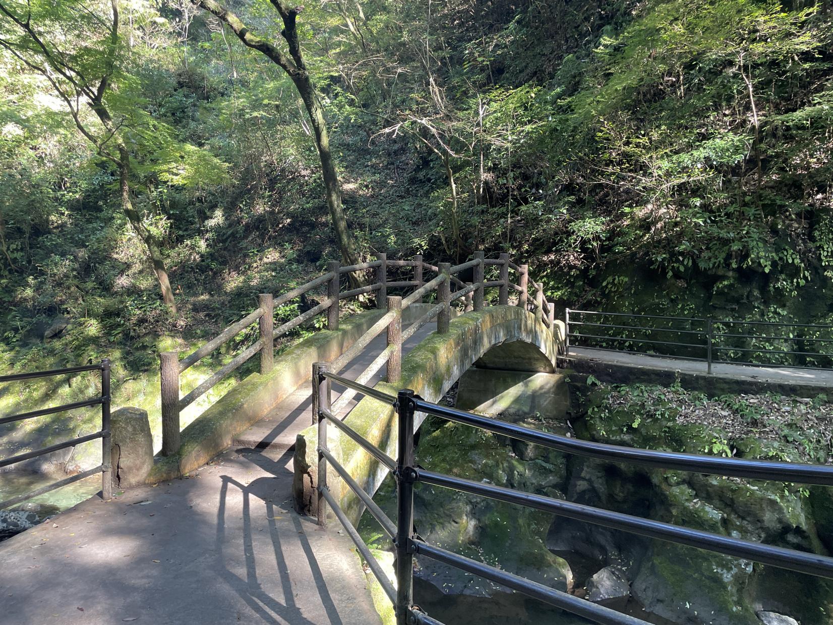 施設内通路-1