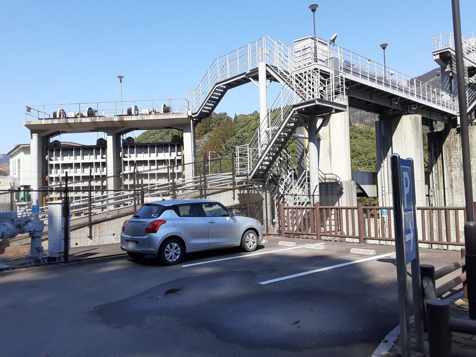 駐車場-0