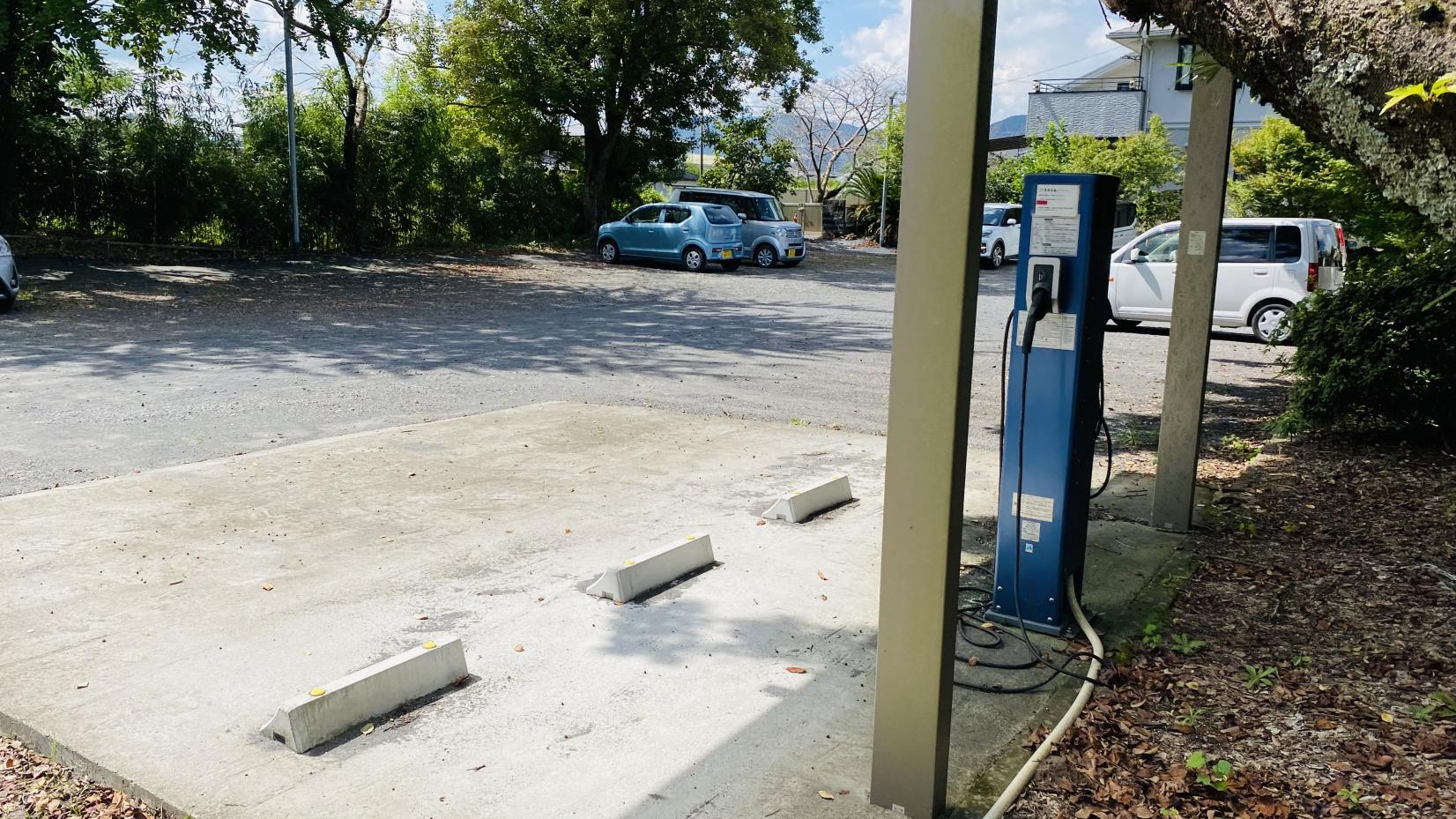駐車場-0