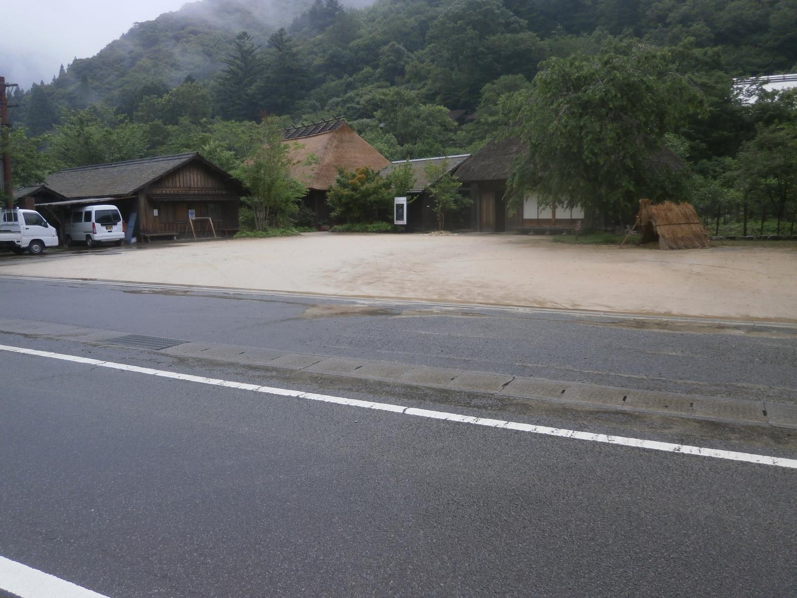 駐車場-0