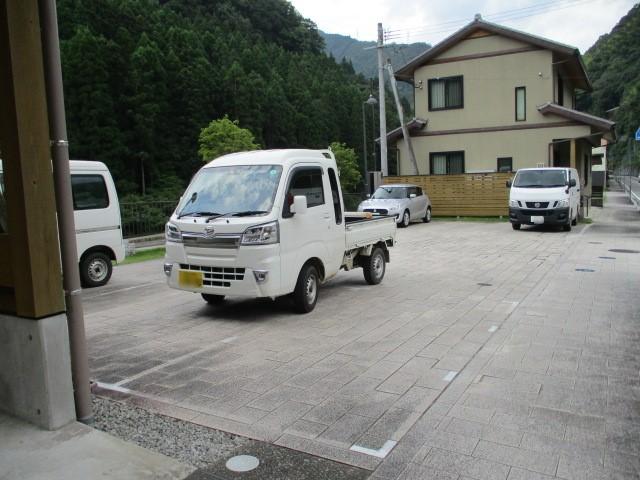 駐車場-0