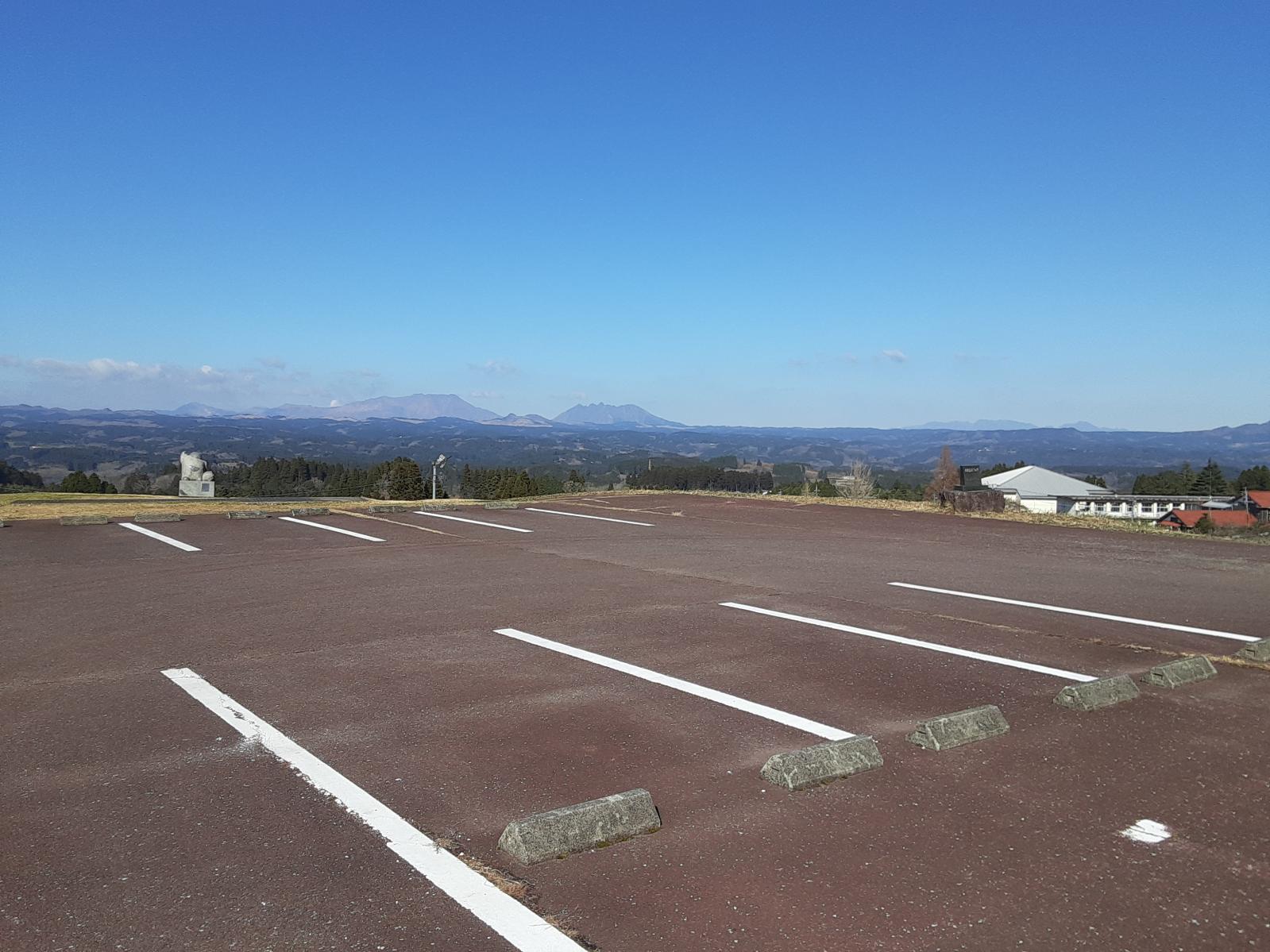 駐車場-1