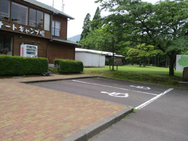 障がい者用駐車場-0