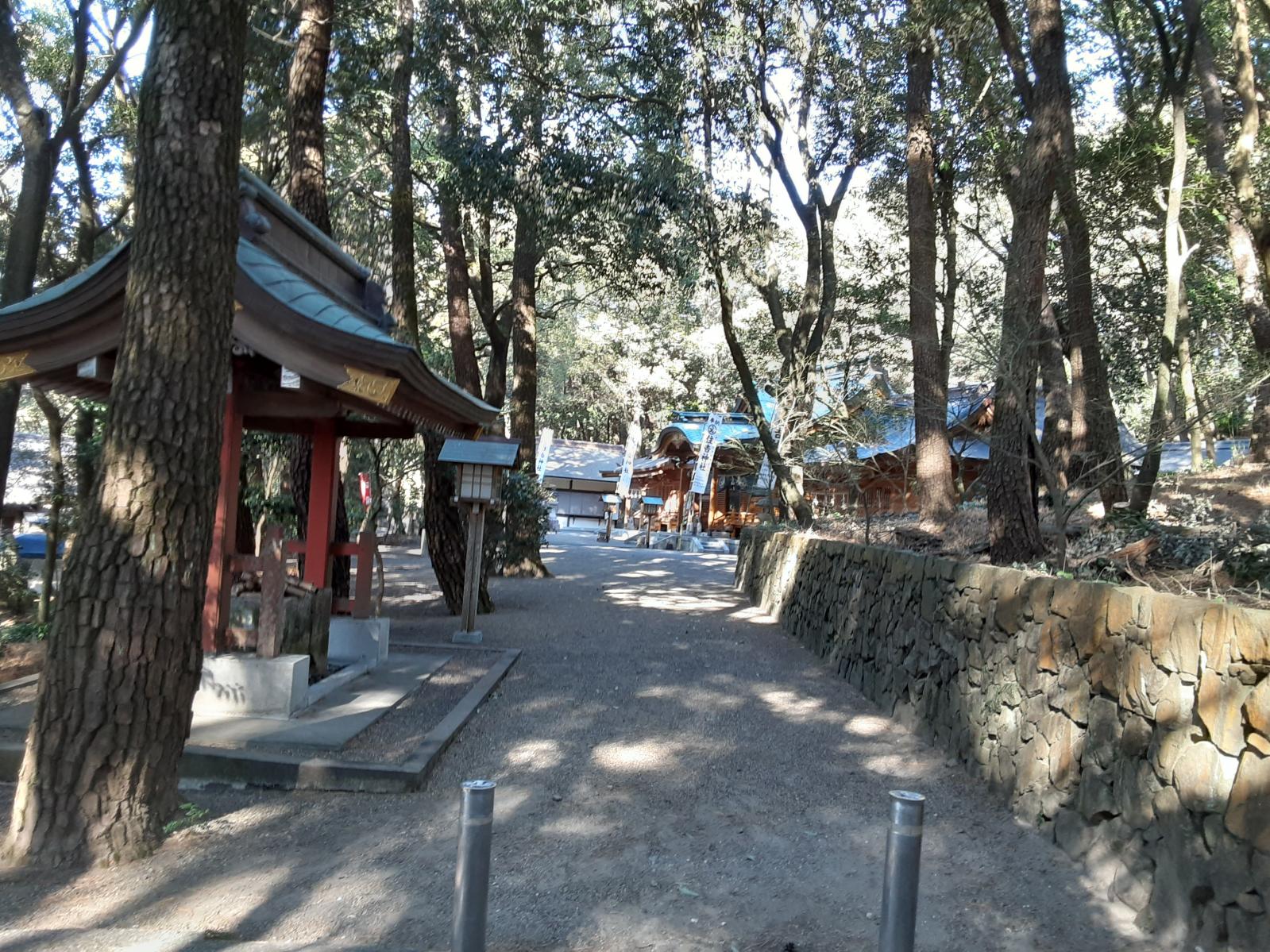 本殿までの通路-1