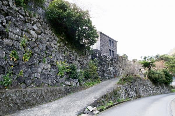 石垣の村　戸川-1